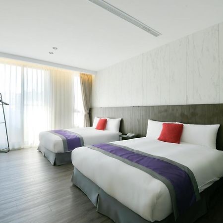 Hotel Hesper HSR Taichung Exterior foto